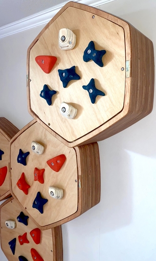 Set de Volúmenes Hexagonales para Escalada en Casa