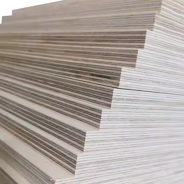 ¿Por Qué Elegimos Madera Terciada en Lugar de Maderas Nobles?